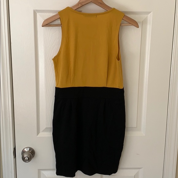 Vifille Dress Size: 2 Used - Picture 6 of 6